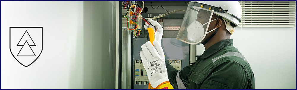 IEC 60903:2014 elektrisch isolerende handschoenen
